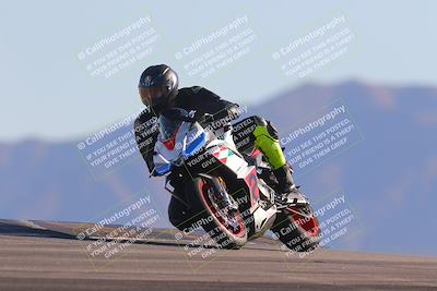 media/Nov-06-2023-Moto Forza (Mon) [[ce023d0744]]/3-Intermediate Group/Session 5 (Turn 9)/